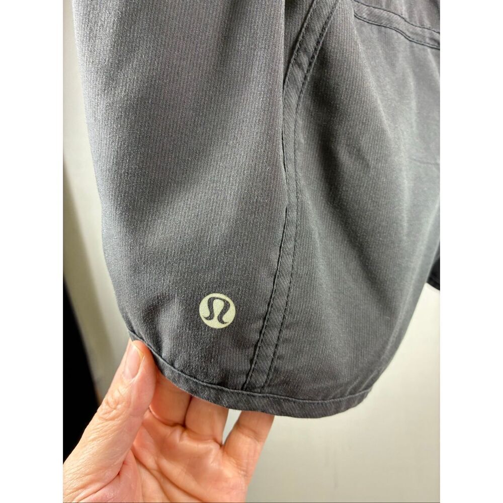 Lululemon Track That High Rise Shorts in Black Size 6 - Picture 6 of 9